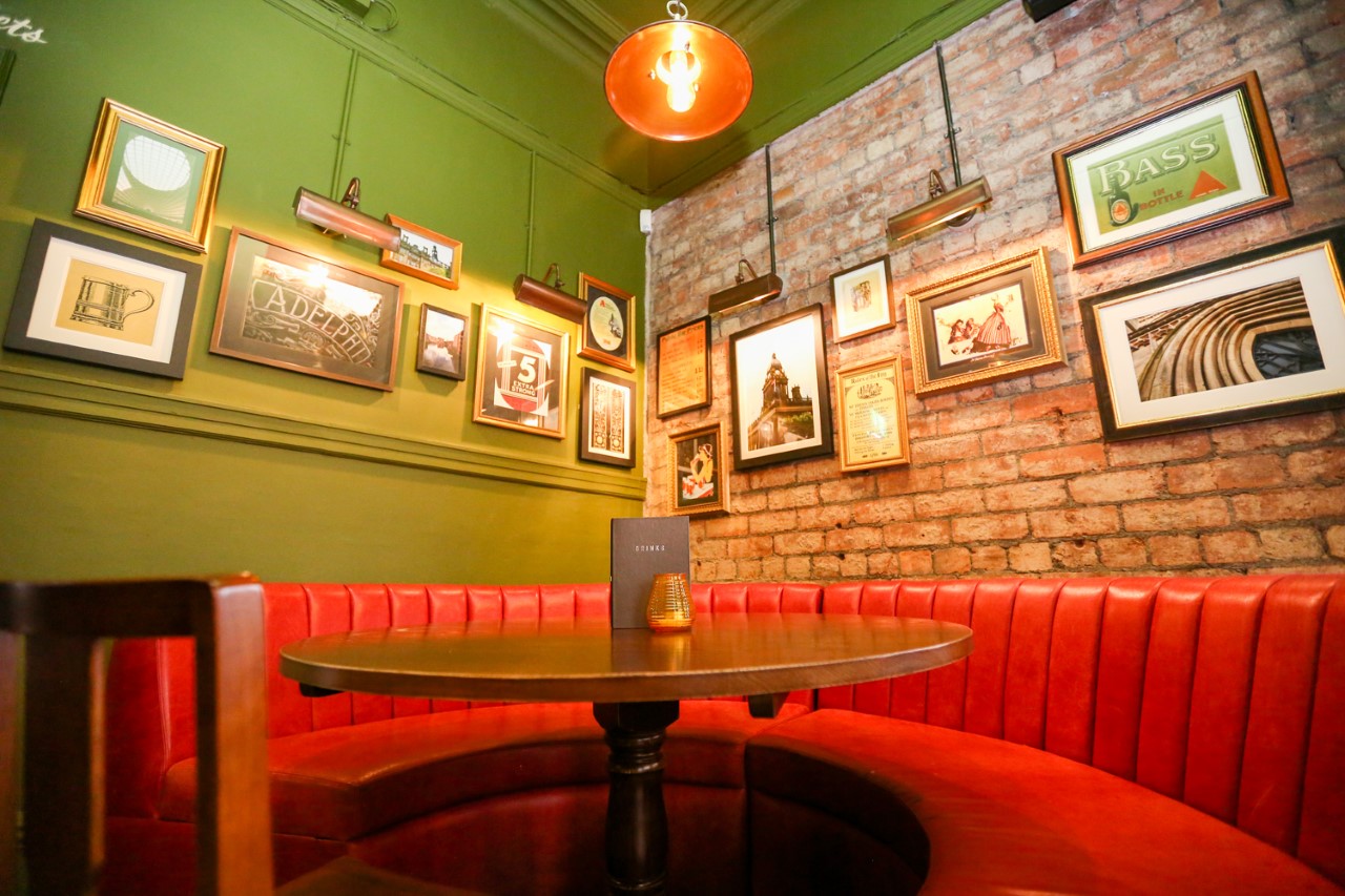 thumbnail_Function Room Table